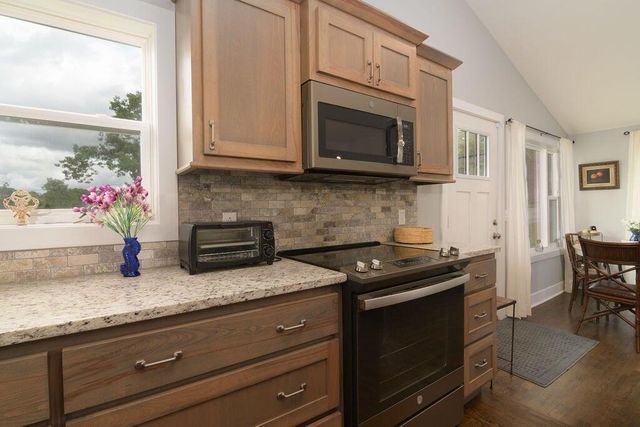 10565 W State Highway 76, Cape Fair, MO 65624