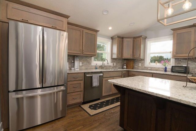 10565 W State Highway 76, Cape Fair, MO 65624