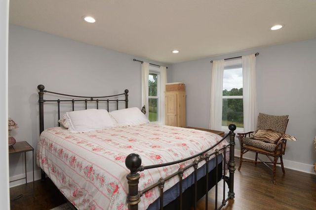 10565 W State Highway 76, Cape Fair, MO 65624