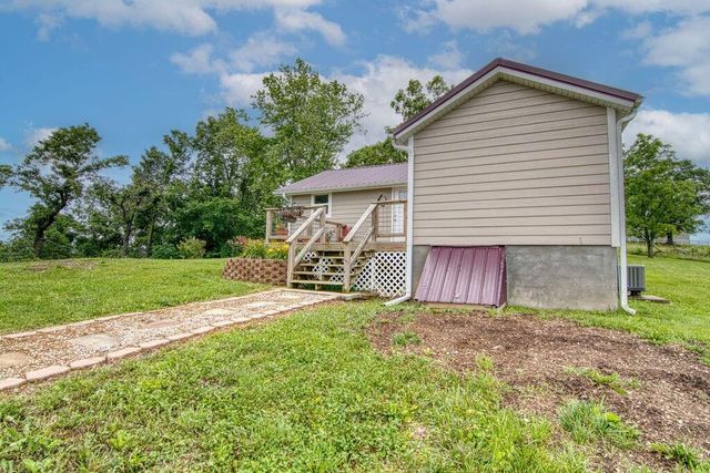 10565 W State Highway 76, Cape Fair, MO 65624