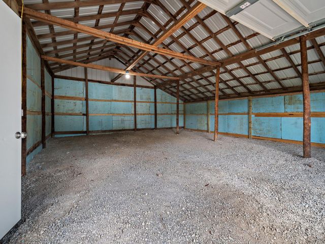 10565 W State Highway 76, Cape Fair, MO 65624