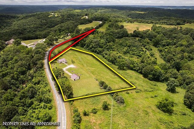 10565 W State Highway 76, Cape Fair, MO 65624