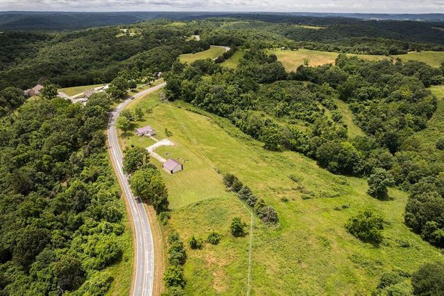 10565 W State Highway 76, Cape Fair, MO 65624