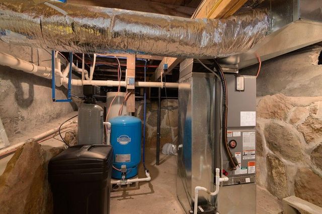 10565 W State Highway 76, Cape Fair, MO 65624