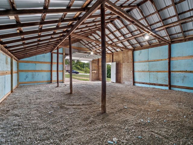 10565 W State Highway 76, Cape Fair, MO 65624