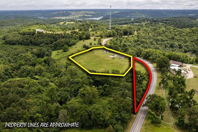 10565 W State Highway 76, Cape Fair, MO 65624