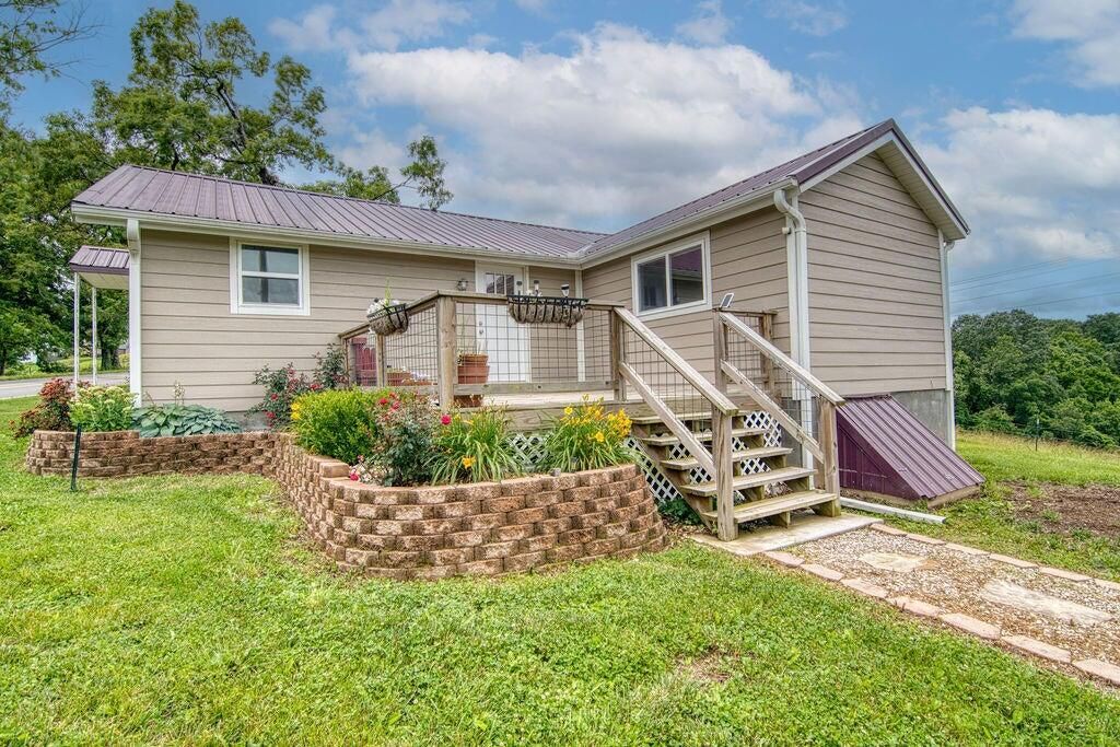 10565 W State Highway 76, Cape Fair, MO 65624