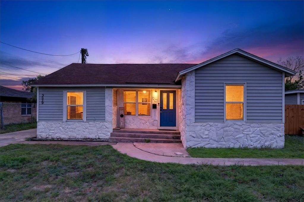 3529 Brawner Pkwy, Corpus Christi, TX 78411 — photo 4