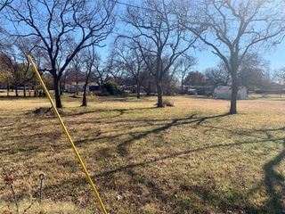 407 W Pecan Street, Nocona, TX 76255
