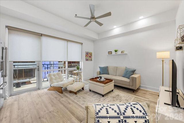 1133 Metropolitan Avenue 211, Charlotte, NC 28204