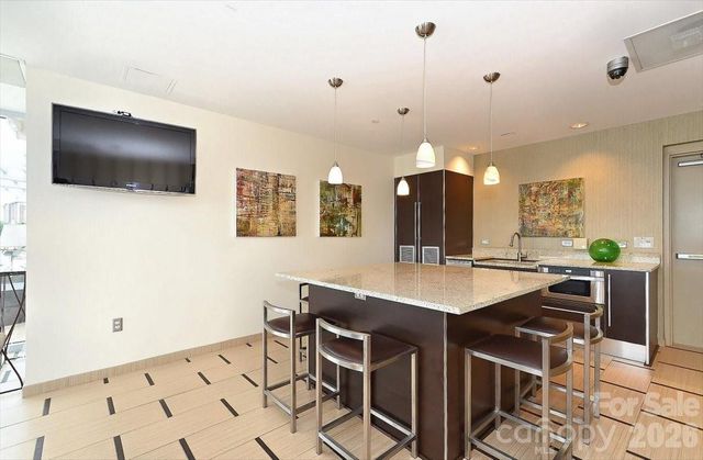 1133 Metropolitan Avenue 211, Charlotte, NC 28204