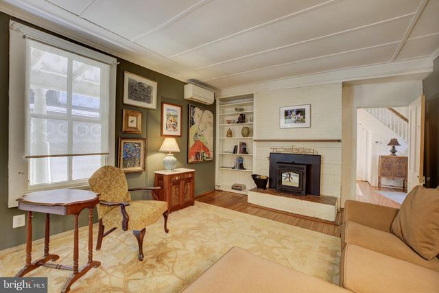 403 6TH AVE, Washington Grove, MD 20880