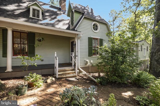 403 6TH AVE, Washington Grove, MD 20880
