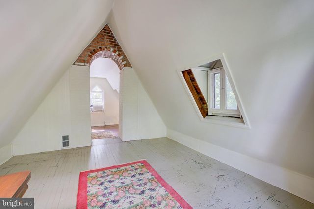403 6TH AVE, Washington Grove, MD 20880