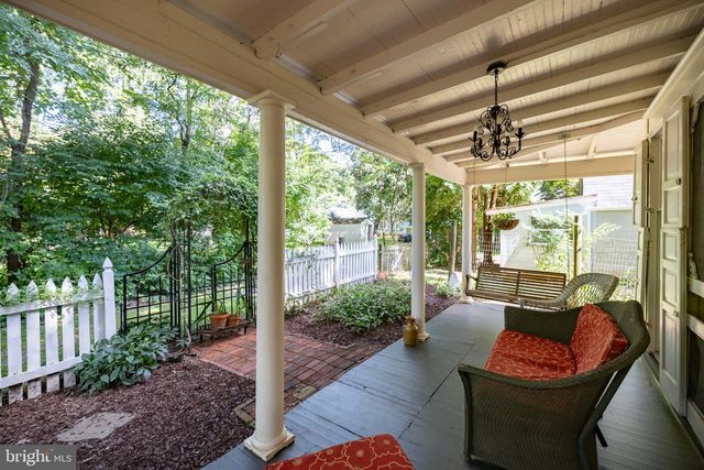 403 6TH AVE, Washington Grove, MD 20880
