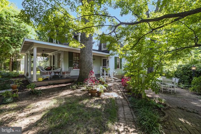403 6TH AVE, Washington Grove, MD 20880