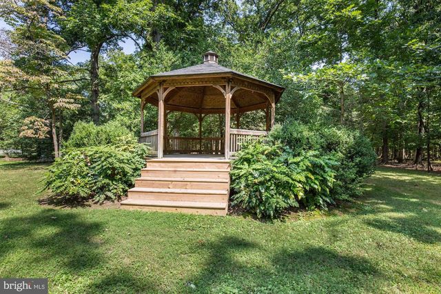 403 6TH AVE, Washington Grove, MD 20880