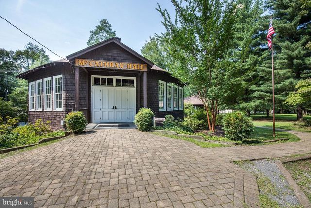403 6TH AVE, Washington Grove, MD 20880