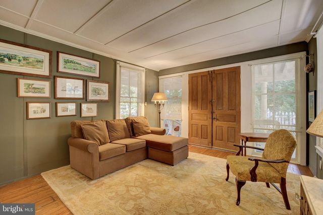 403 6TH AVE, Washington Grove, MD 20880