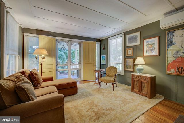 403 6TH AVE, Washington Grove, MD 20880