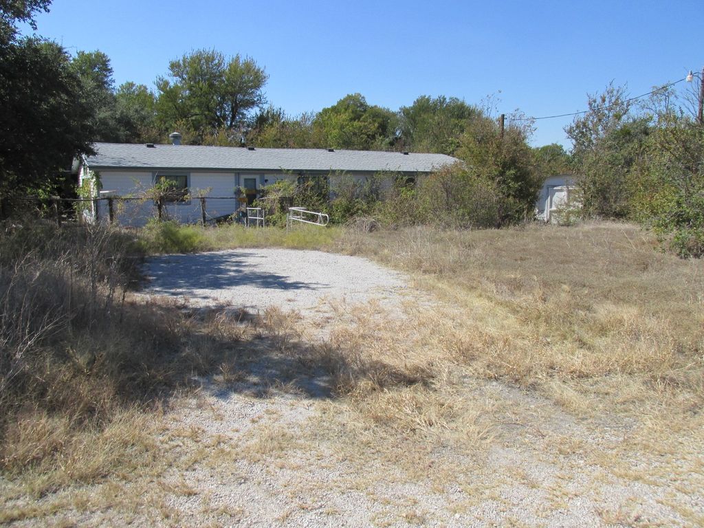 3610 Stonebridge Drive, Weatherford, TX 76085
