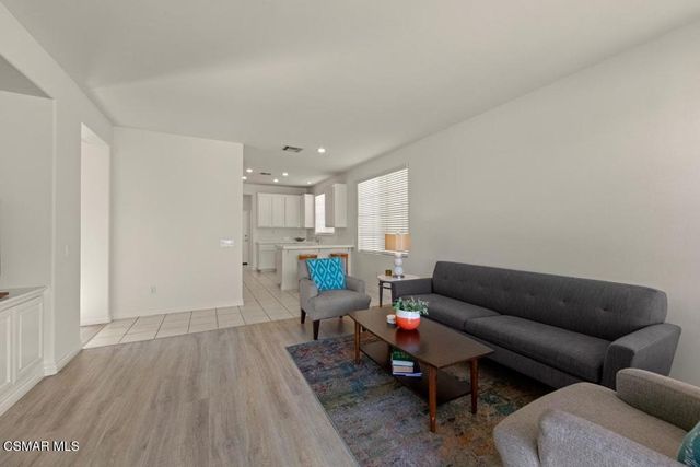 884 Aloe Lane, Simi Valley, CA 93065