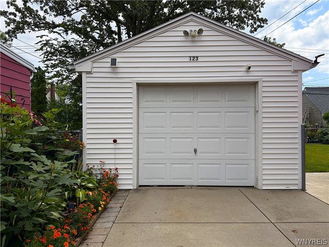 123 Hiler Avenue, Tonawanda, NY 14217