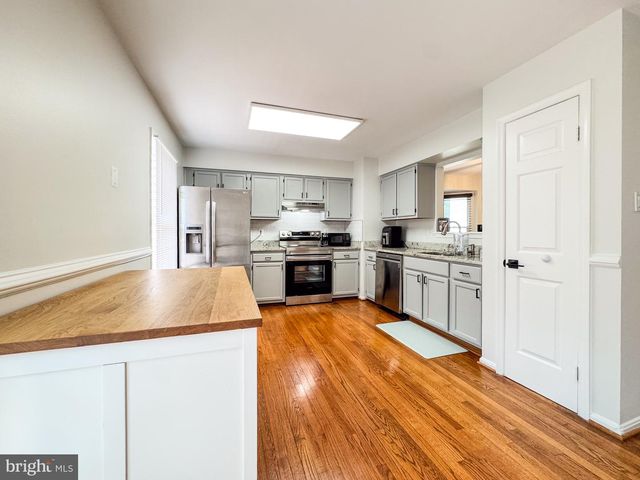 5938 WILD BROOK CT, Centreville, VA 20121