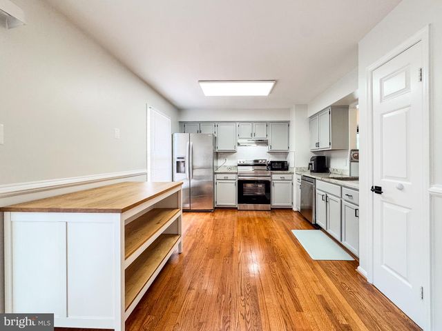 5938 WILD BROOK CT, Centreville, VA 20121
