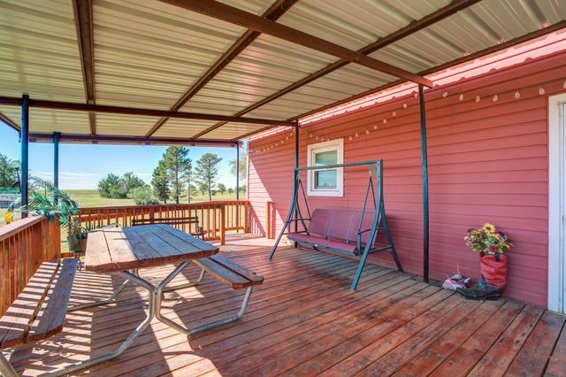 1548 S I-27, Hale Center, TX 79041