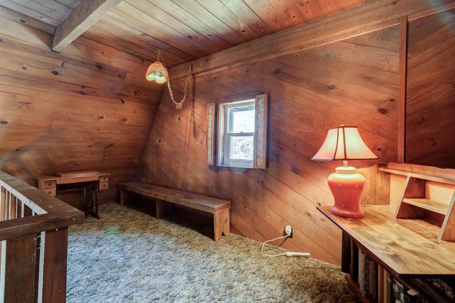 1548 S I-27, Hale Center, TX 79041