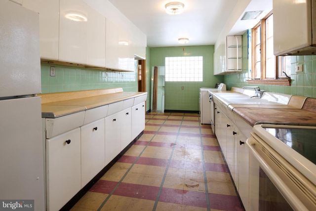 239 S PATTERSON ST, State College, PA 16801