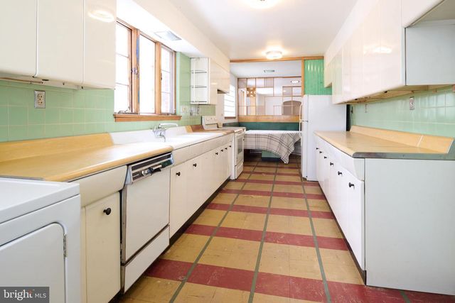 239 S PATTERSON ST, State College, PA 16801