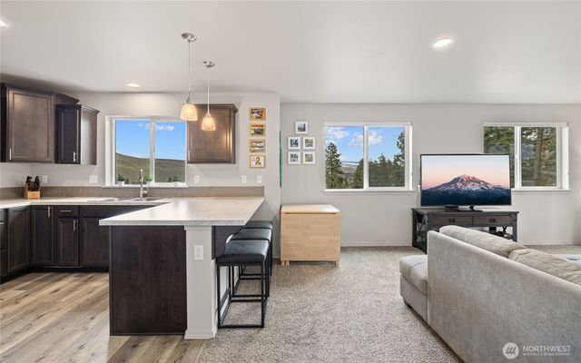 451 Twin Lakes Road, Cle Elum, WA 98922