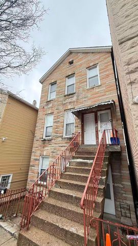 2569 S emerald Avenue, Chicago, IL 60616