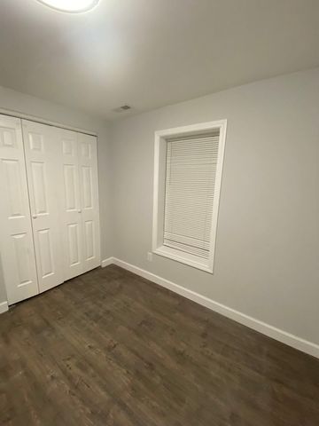 2569 S emerald Avenue, Chicago, IL 60616