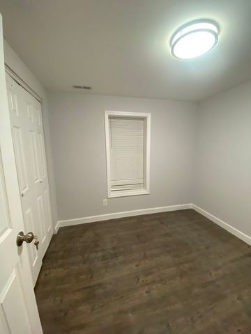 2569 S emerald Avenue, Chicago, IL 60616