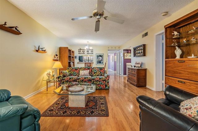 2020 LAKEVIEW DRIVE 102, Clearwater, FL 33763
