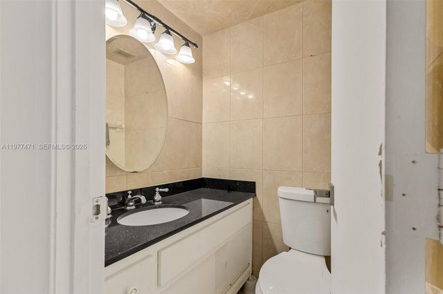 300 Bayview Dr 509, Sunny Isles Beach, FL 33160