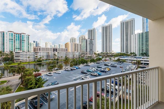 300 Bayview Dr 509, Sunny Isles Beach, FL 33160