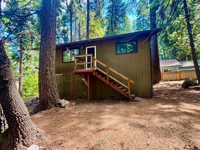 6930 Ridgeway Dr, Pollock Pines, CA 95726