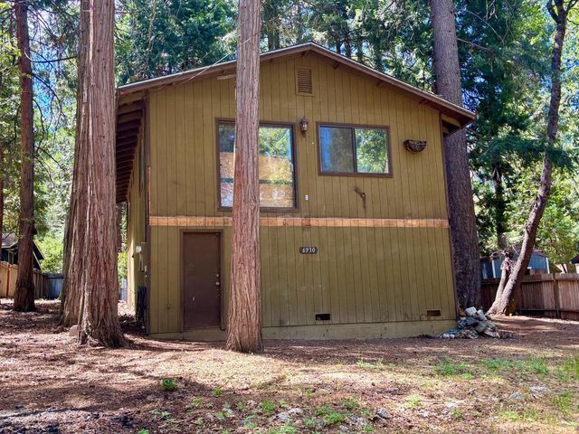 6930 Ridgeway Dr, Pollock Pines, CA 95726