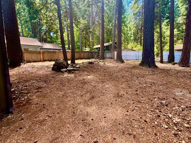 6930 Ridgeway Dr, Pollock Pines, CA 95726