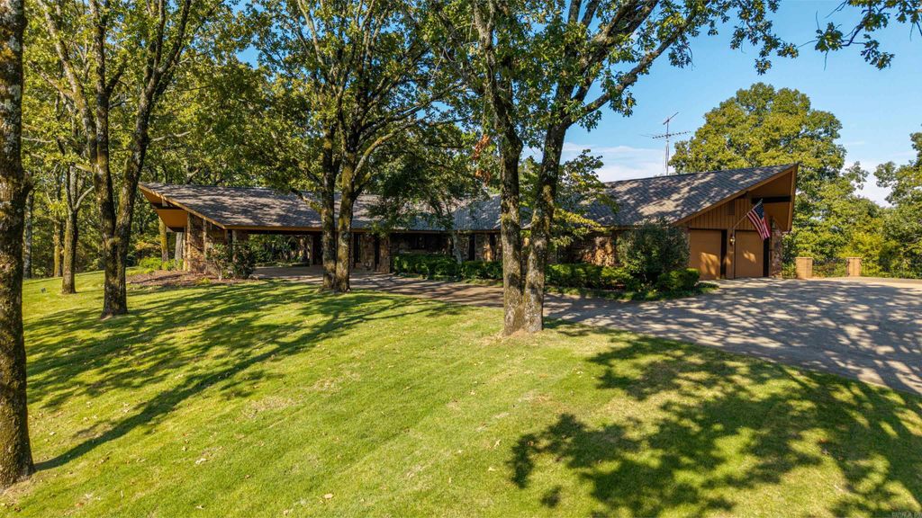 311 Whispering Hills Street, Hot Springs, AR 71901