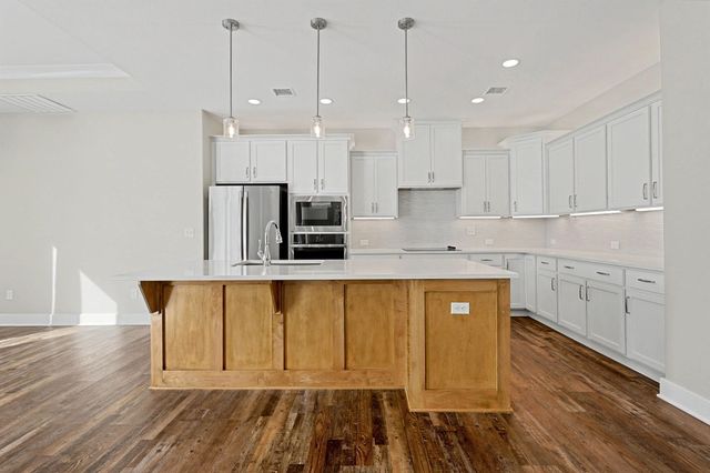 129 S Legacy Way, Andover, KS 67002