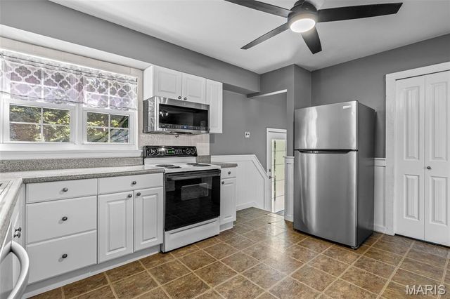 305 Amend Drive, St Louis, MO 63129