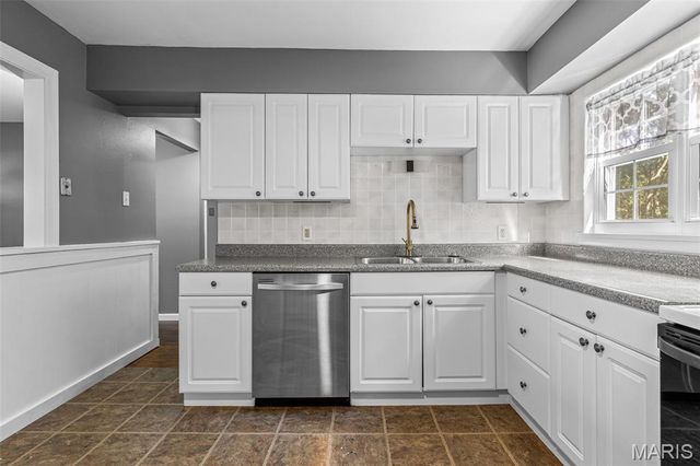 305 Amend Drive, St Louis, MO 63129