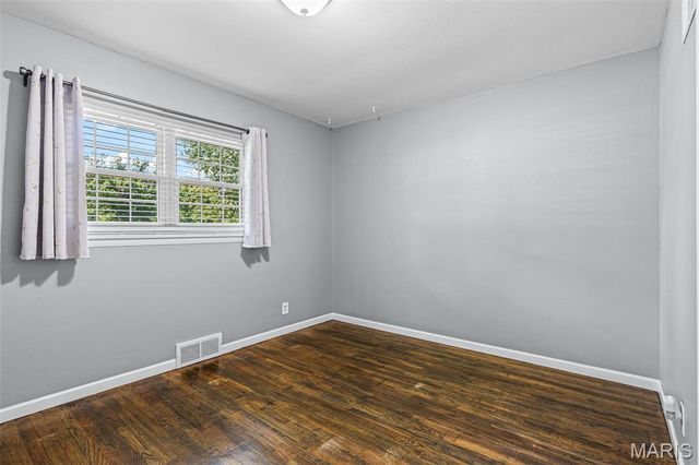 305 Amend Drive, St Louis, MO 63129