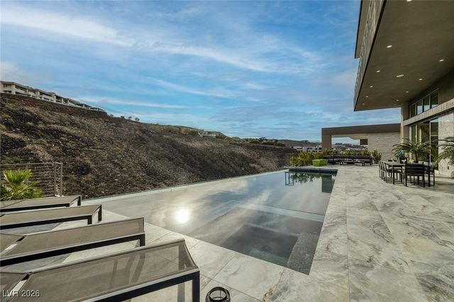 1205 Amber Rim Drive, Henderson, NV 89012