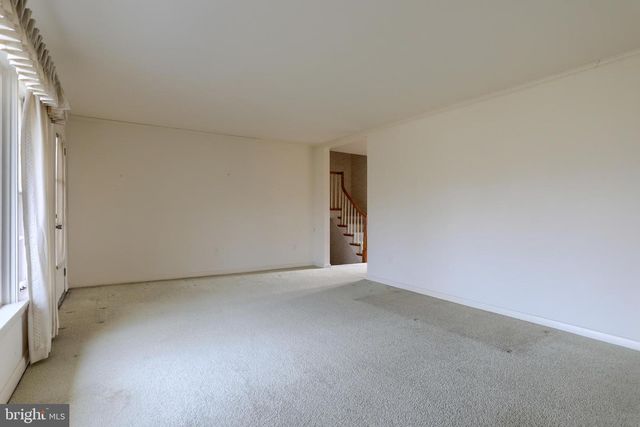 359 E GRANADA AVE, Hershey, PA 17033